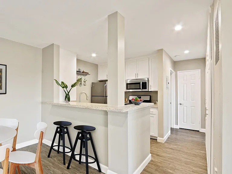 Sepulveda West Apartments — Photo 60