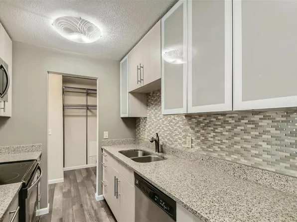 2212 Aldrich Ave S APT 303, Minneapolis, MN 55405