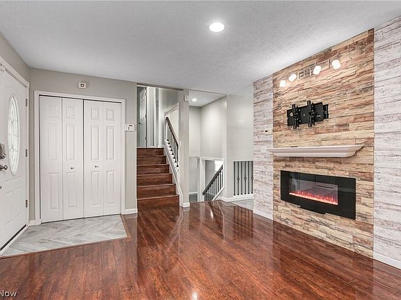 3rd image of 4000 Caferro Ave