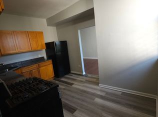 2 bed, 1.0 bath, 900 sqft, $1,250, Chicago, IL 60623