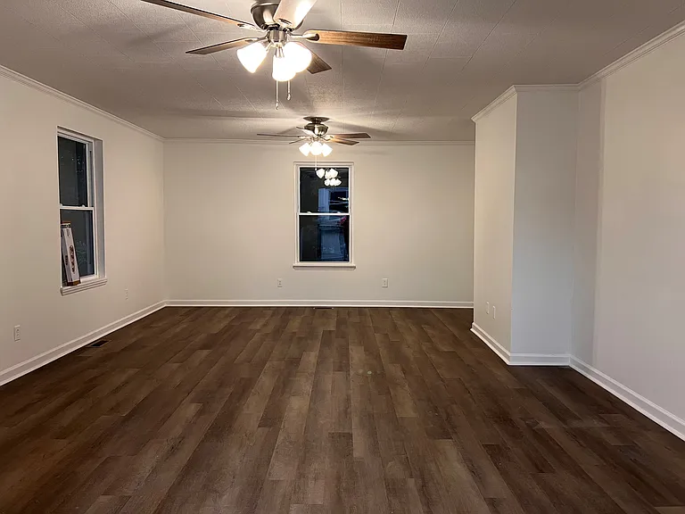 801 E Main St — Photo 2