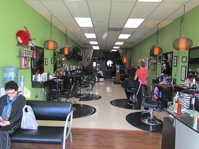 2nd image of 5664 Main St
