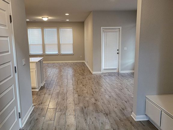 2nd image of 100 Flat Creek Ct
