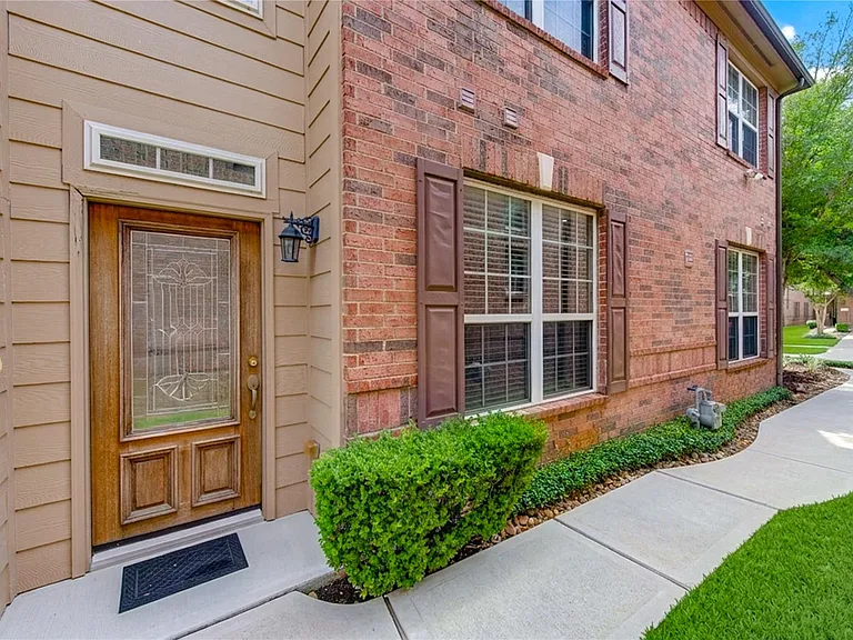 1243 Glenwood Canyon Ln — Photo 41