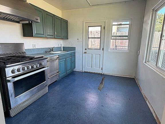 2nd image of 14201 Alta Pl