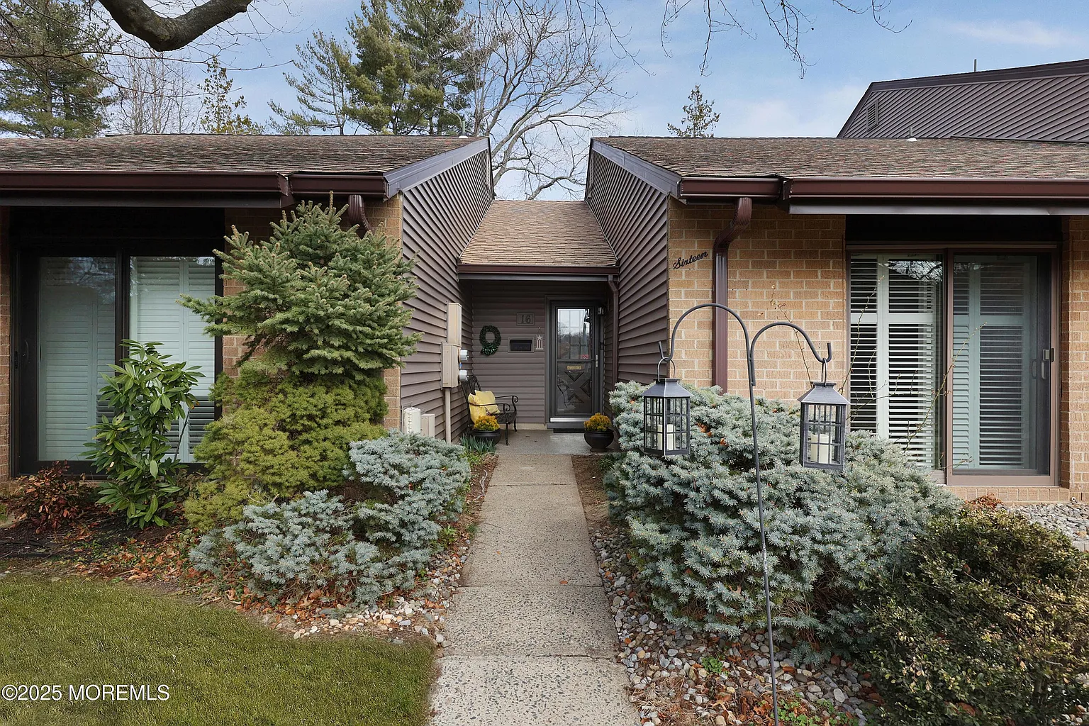 16 Claremont Court photo 1