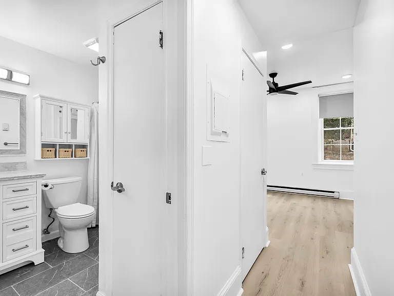 142 S 6th St #1 — Photo 19