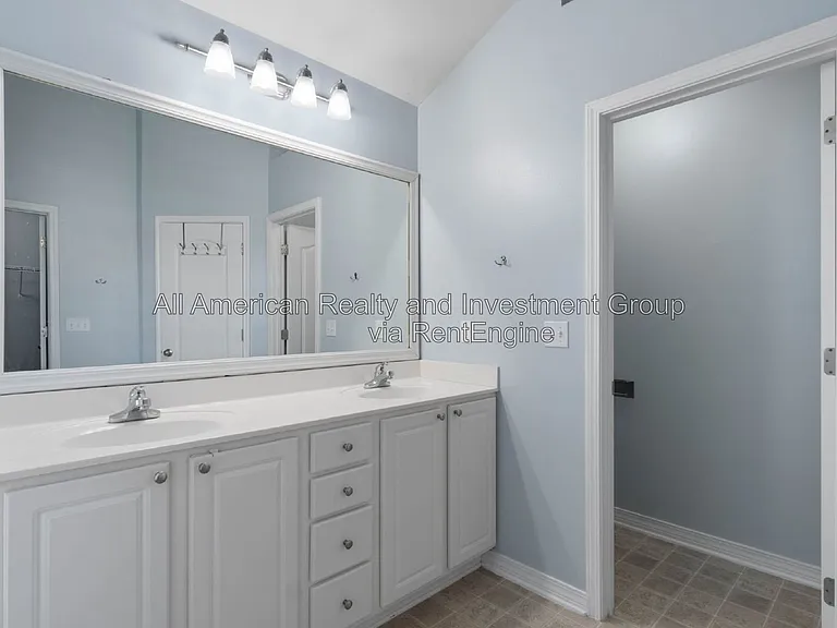 406 Peoria Blvd — Photo 24