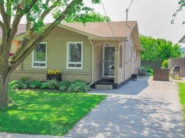 42 Seymour Ave, Saint Catharines, ON L2P 1A7