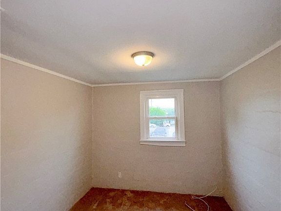 5th image of 120-122 N Crater Rd