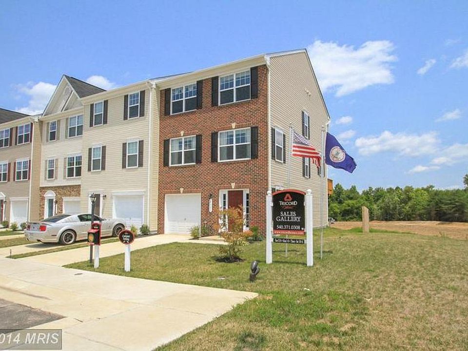 2nd image of 2331 Drake Ln