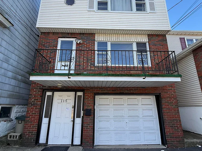 115 McAdoo Ave #1 — Photo 1