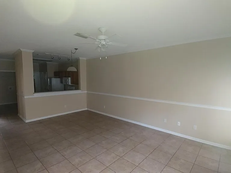 1106 Southern Mill Ct — Photo 3