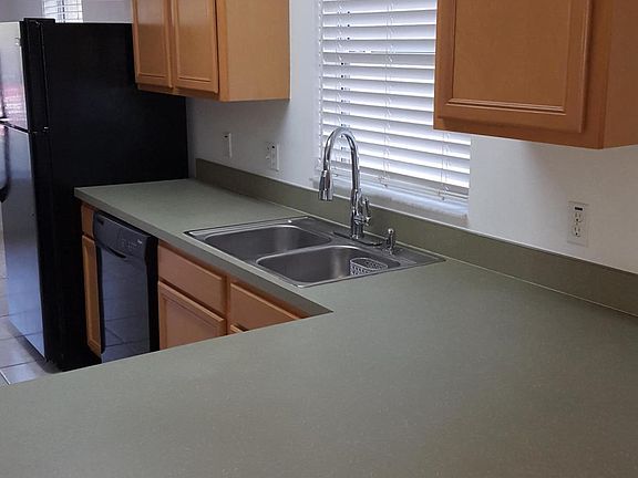 3rd image of 1035 Sedgewood Cir