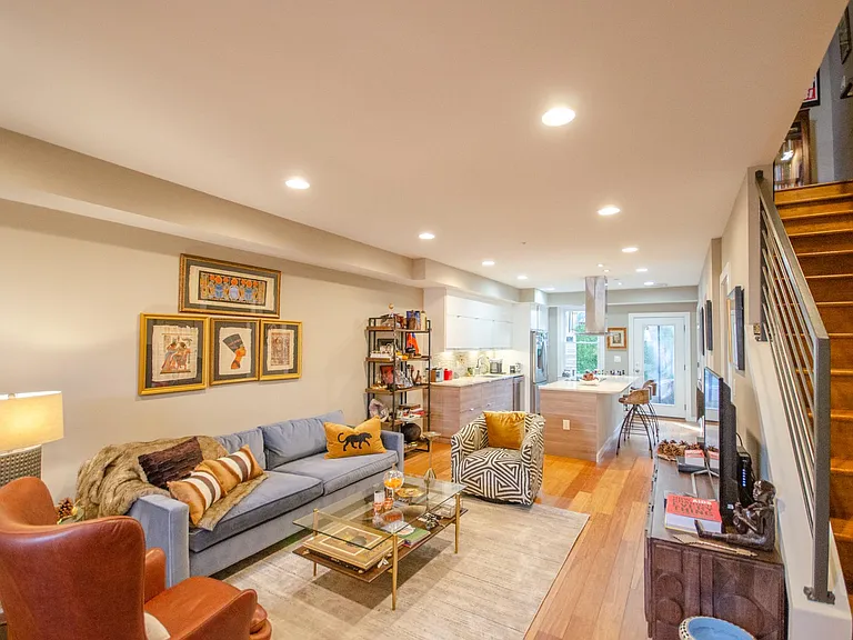 1242 New Jersey Ave NW #1 — Photo 3