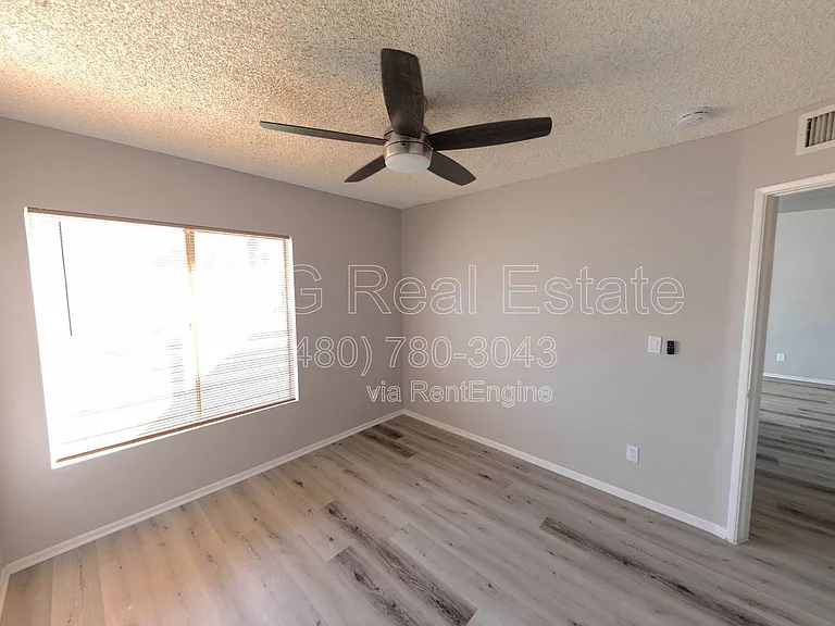 10713 W Campbell Ave — Photo 23
