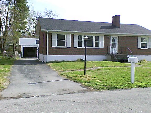 2nd image of 1621 Alberta Dr