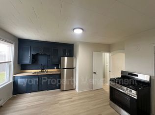 315 E School St APT 1L, Woonsocket, RI 02895