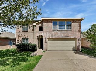 9332 Goldenview Dr, Fort Worth, TX 76244