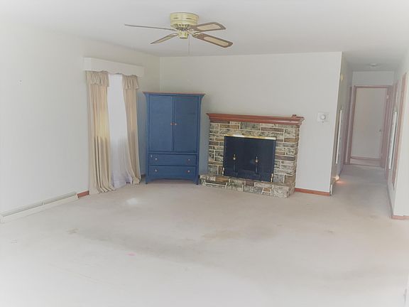 2nd image of 716 1/2 Woodlawn Ave