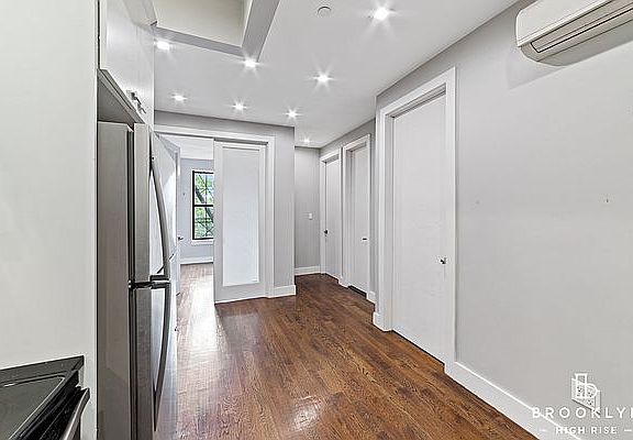 4th image of 2164 Fulton St #4A