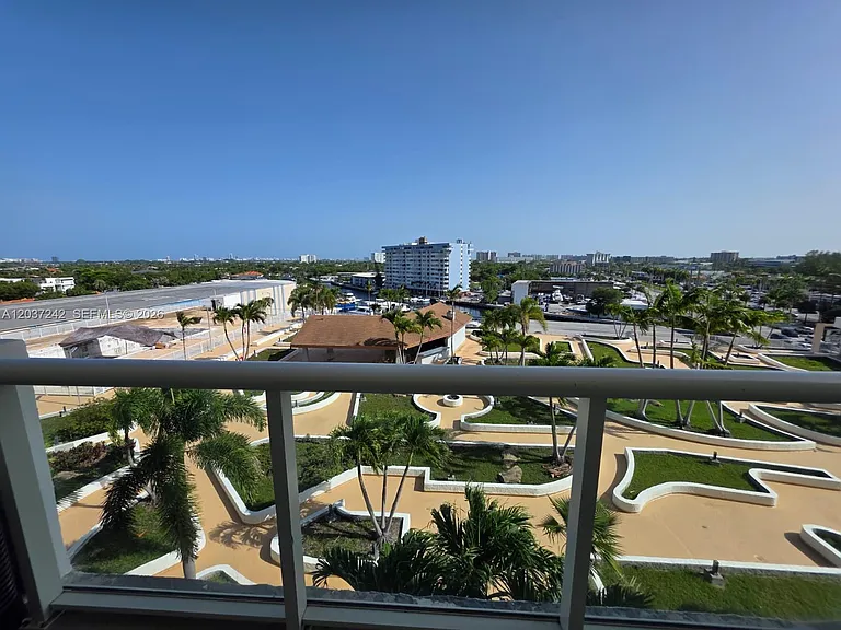13499 Biscayne Blvd #706 — Photo 26