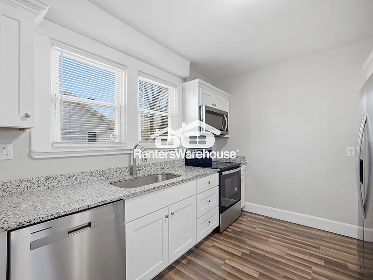 2729 Somme Ave — Photo 13