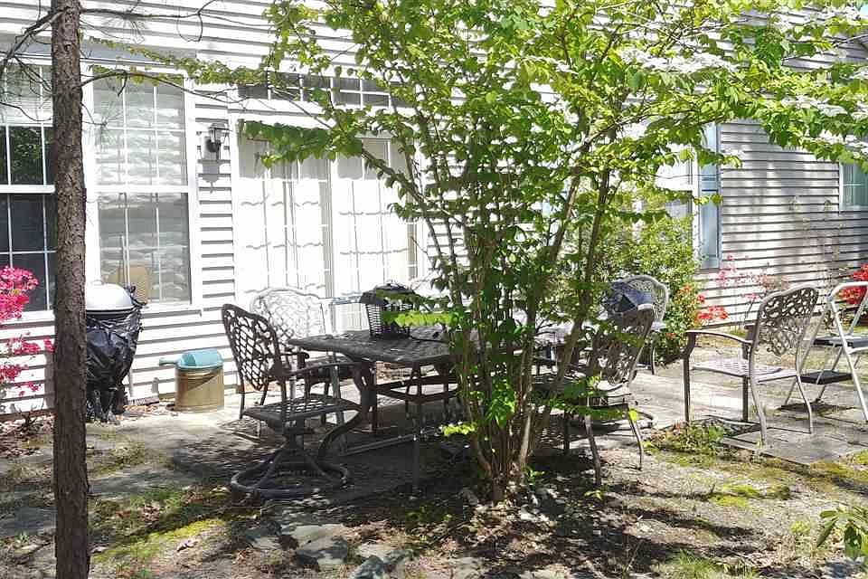 2nd image of 694 Country Club Dr