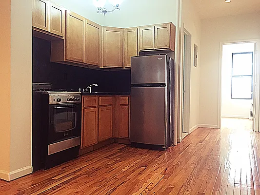 Rented by Elite NY Holdings | media 15