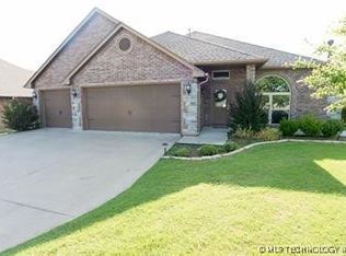 11015 Augusta Dr, Jenks, OK 74037