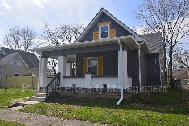 4 bed, 1.5 bath, 1478 sqft, $1,600 — Photo 2