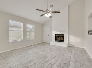 935 Potomac Dr, Lancaster, TX 75134