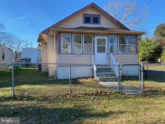 1st image of 7 Central Ave