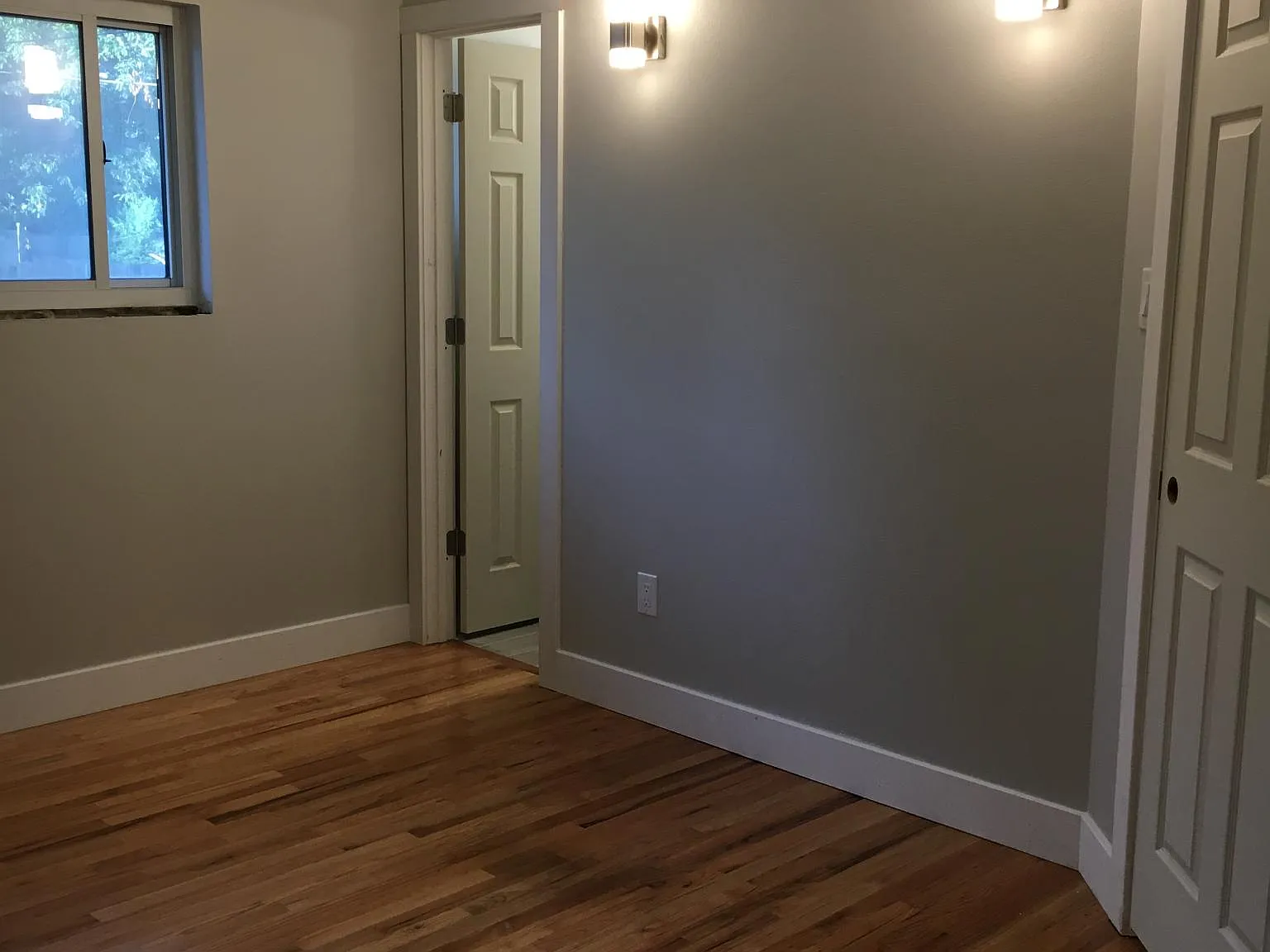 2722 N Arcadia St — Photo 4