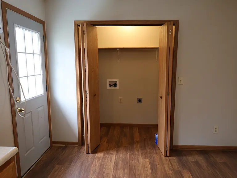 8 Westside Ct — Photo 12