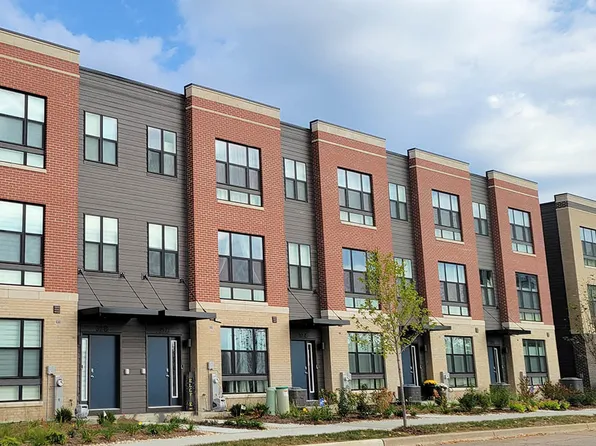 345 Summit Cir, Lombard, IL 60148