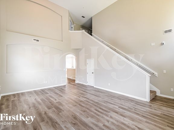 3rd image of 1617 Austin Ln