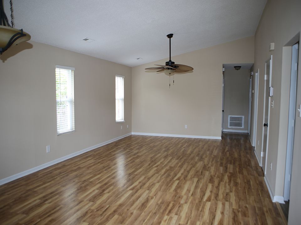 1st image of 3858 Sugar Creek Cir