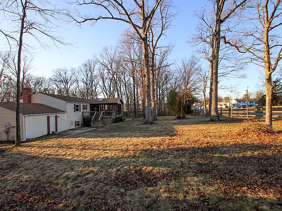 4th image of 13 Candleberry Ct