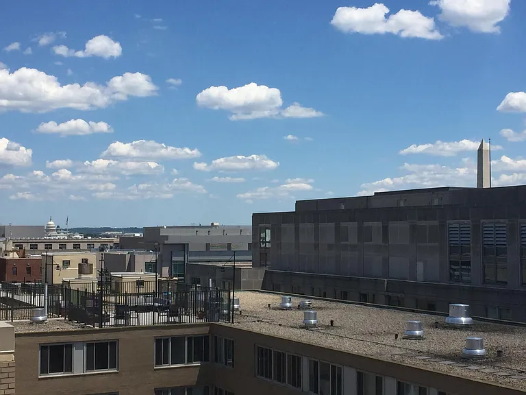 PANORAMIC VIEWS FROM ROOF DECK (US CAPITOL & WASHINGTON OBELISK)