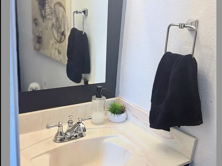 1200 Paul Dr — Photo 3
