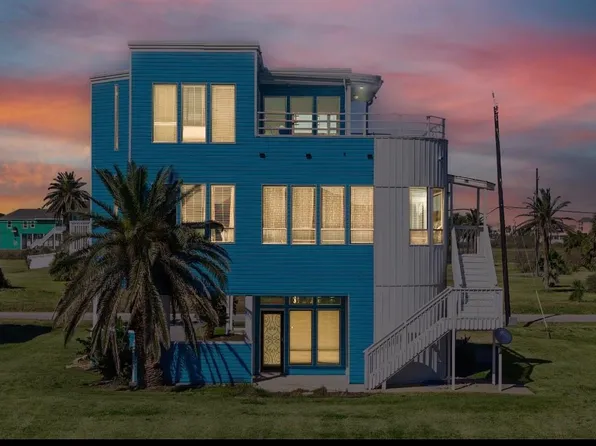 18511 Shaman Dr, Galveston, TX 77554