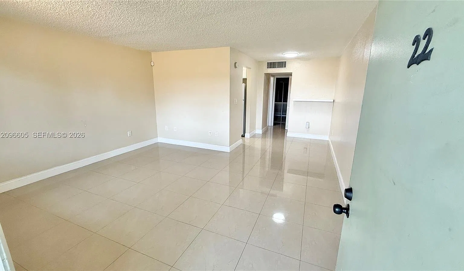 Ro-Mont South Green Condo — Photo 2