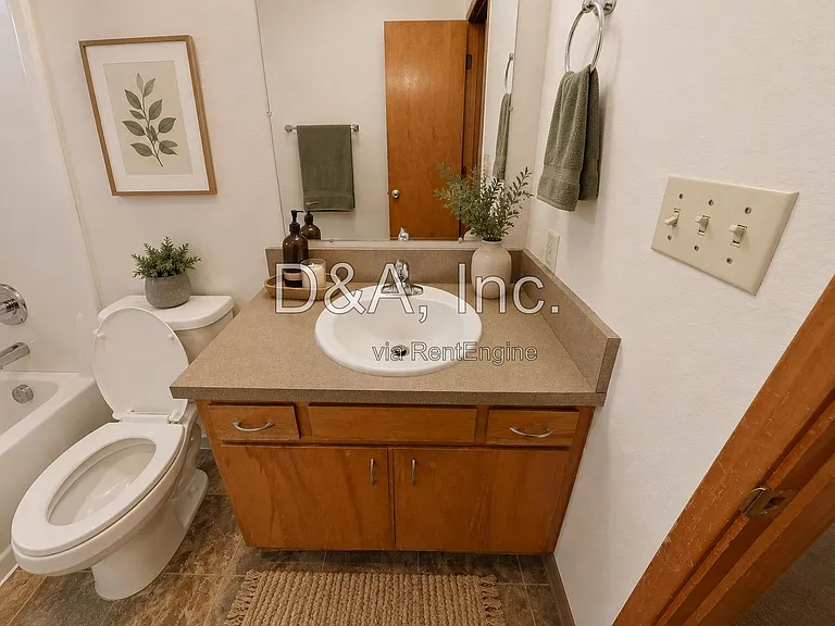 605 NW Kings Blvd #2 — Photo 11