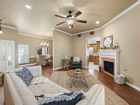 2nd image of 709 Aster Dr