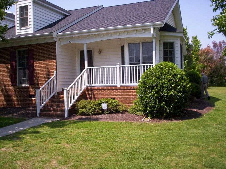 1st image of 821 Lees Ct