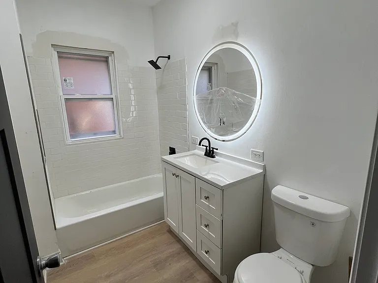 402 Lincoln St — Photo 16