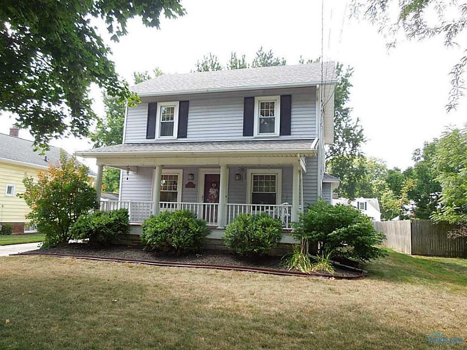 1st image of 415 W College Ave