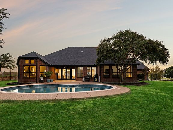 2nd image of 10500 Los Rios Dr