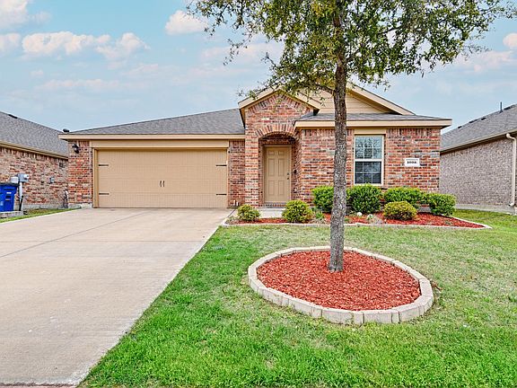 2nd image of 1005 Riverstone Trl